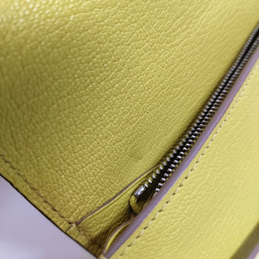 HERMÈS Kelly 19 Pale Green Chèvre Mysore Goat Leather Wallet Silver Hardware X Stamp External Stitch-(SKU)-969144221