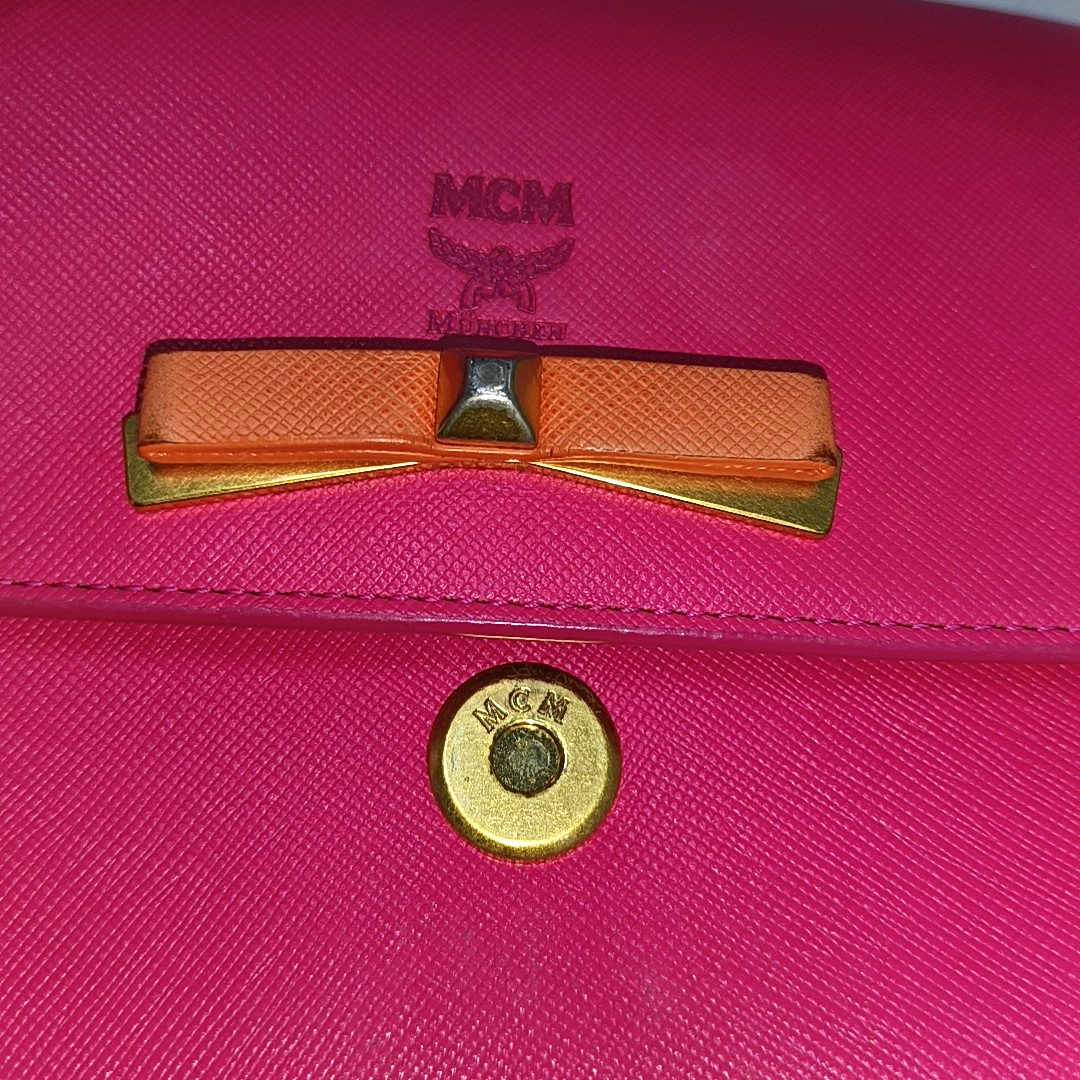 MCM Fuchsia Leather Crossbody Shoulder Bag Handbag Golden hardware Removable shoulder strap-(SKU)-14092274
