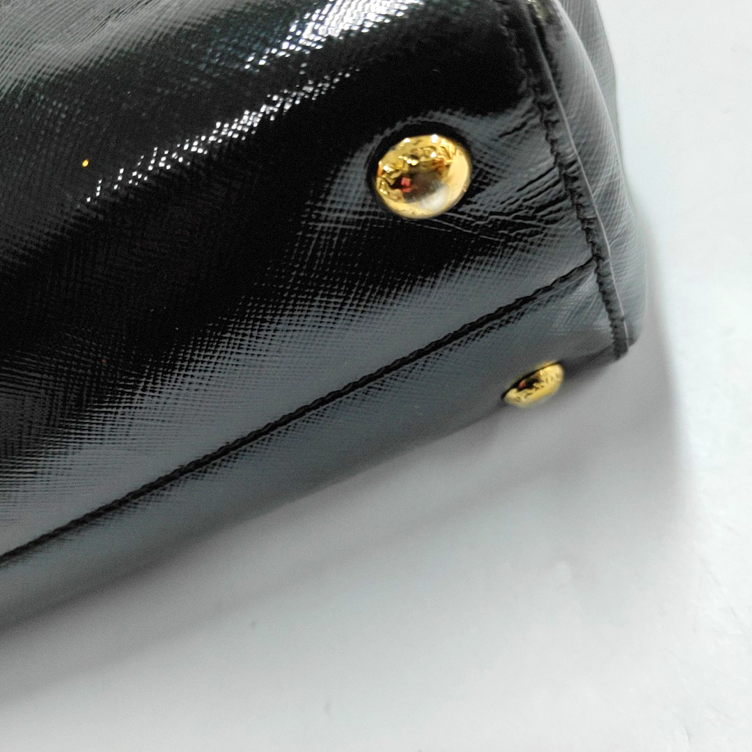 PRADA Slim Convertible Vernice Black Leather Logo Cross Grain Handbag Single Shoulder Bag Golden hardware-(SKU)-958471694