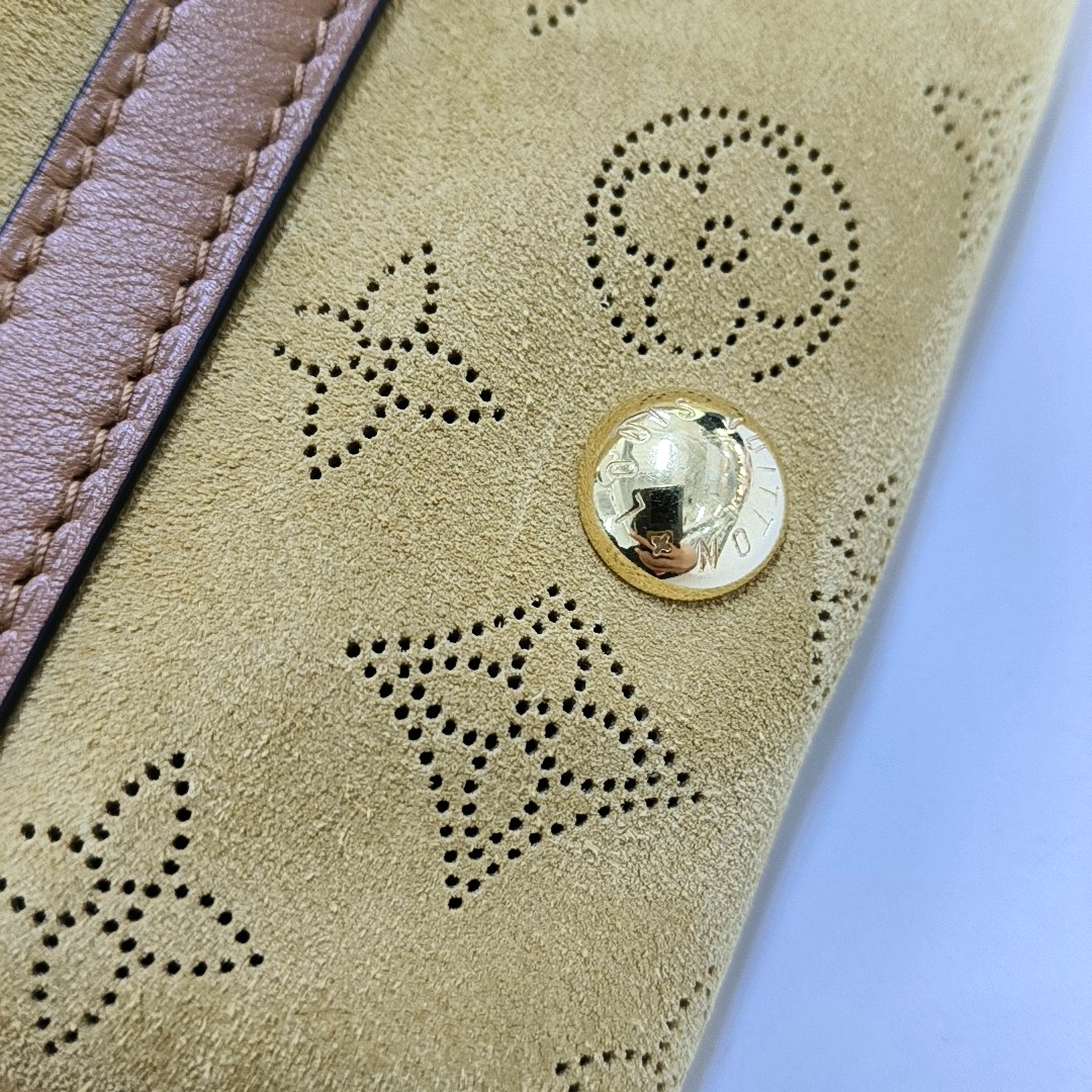 LOUIS VUITTON CARRYALL Small Khaki Suede Coated Canvas Monogram Single Shoulder Bag Tote Bag Golden Hardware Removable Shoulder Strap Accessories Included-(SKU)-959452825