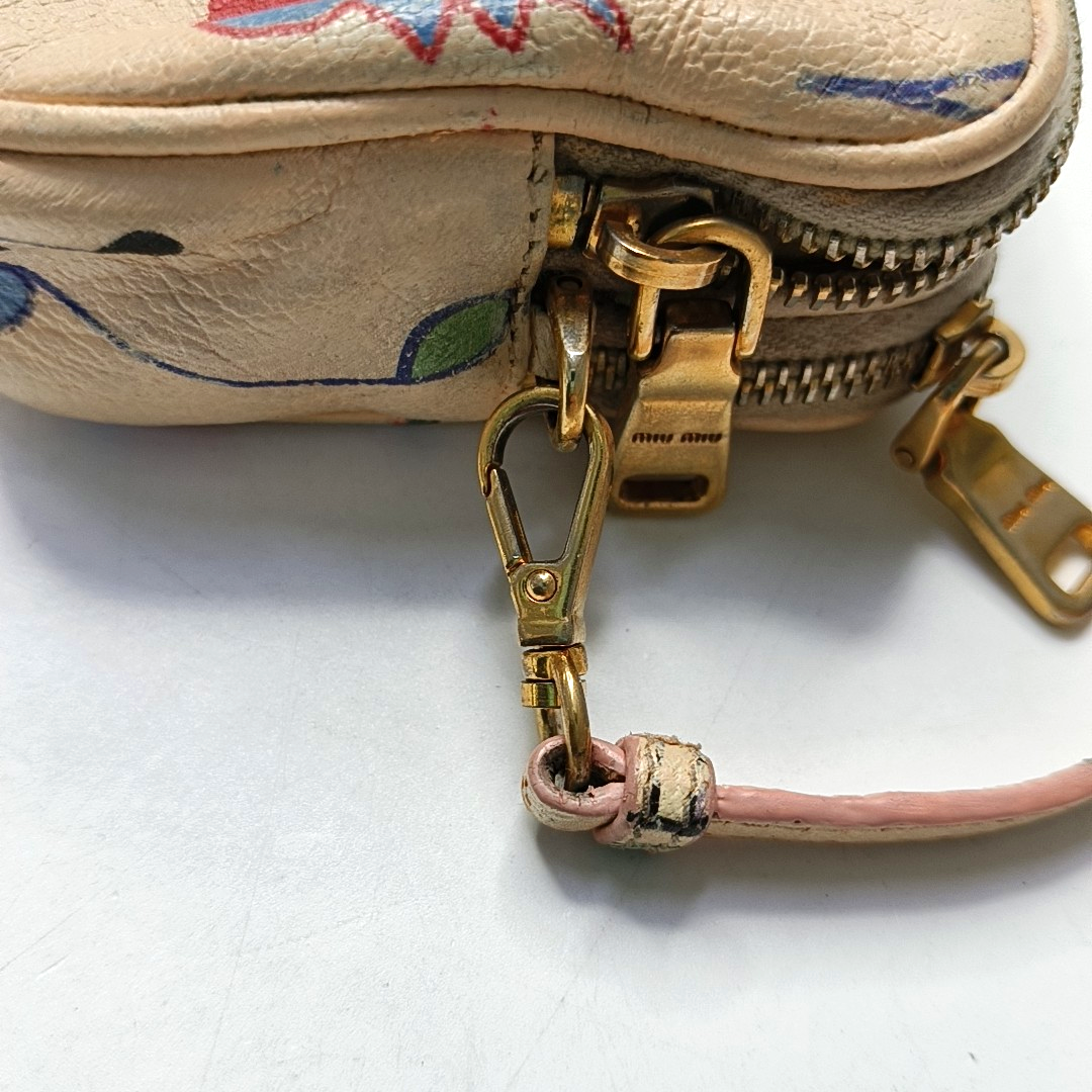 Miu Miu Beige Cowhide Printed Handbag Golden hardware-(SKU)-953382271