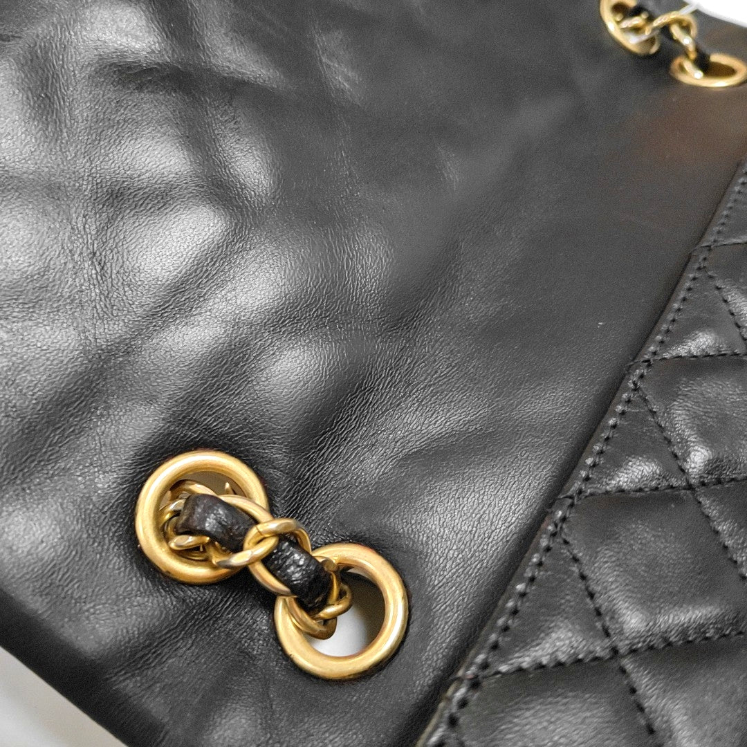 CHANEL CLASSIC FLAP Medium-sized Black Lamb Skin Quilted Monogram Crossbody Bag Shoulder Bag 14 Clasp Golden Hardware-(SKU)-970125133