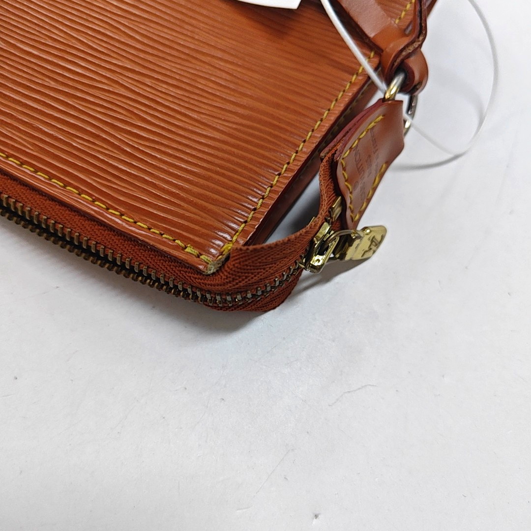 LOUIS VUITTON ACCESSOIRES 棕色EPI牛皮水波纹麻将包Handheld包 Golden hardware Vintage model Removable shoulder strap-(SKU)-948516772