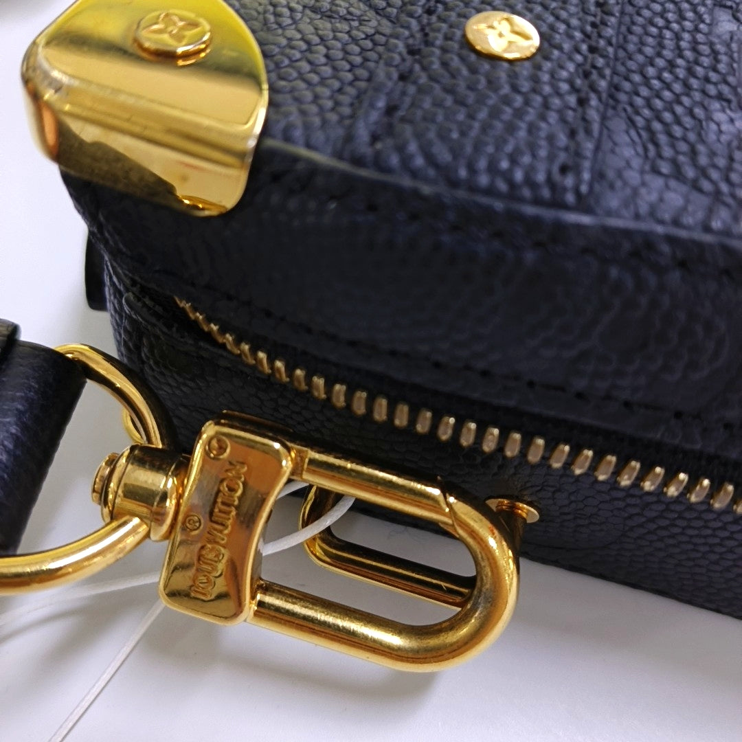 LOUIS VUITTON TRUNK Black Cowhide Messenger Bag Crossbody Bag Handbag Shoulder Bag Golden Hardware Removable Shoulder Strap-(SKU)-967326841