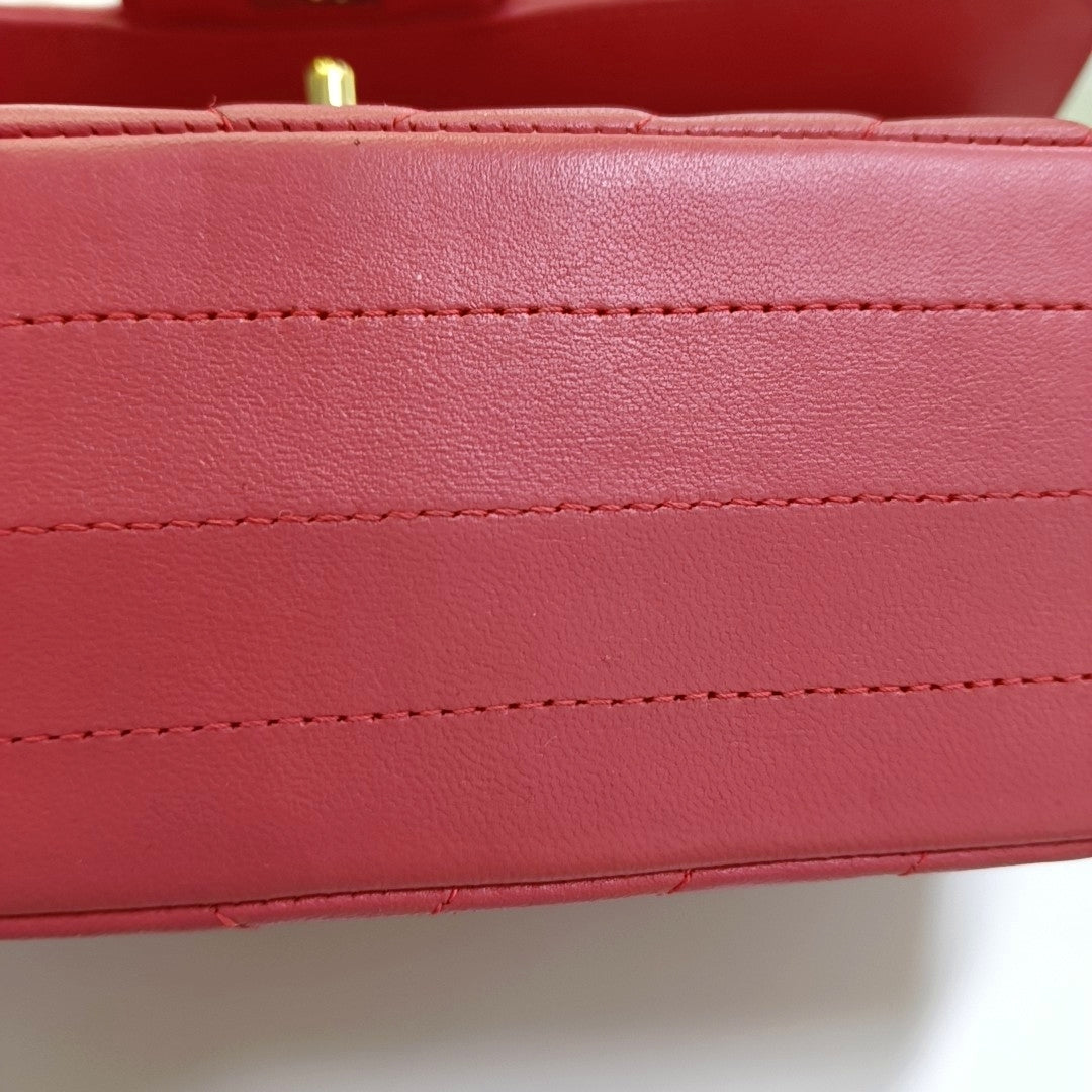 CHANEL CLASSIC FLAP Medium-sized Pink Lamb Skin Quilted V Pattern Crossbody Bag Shoulder Bag 24 Clasp Golden Hardware-(SKU)-967790368