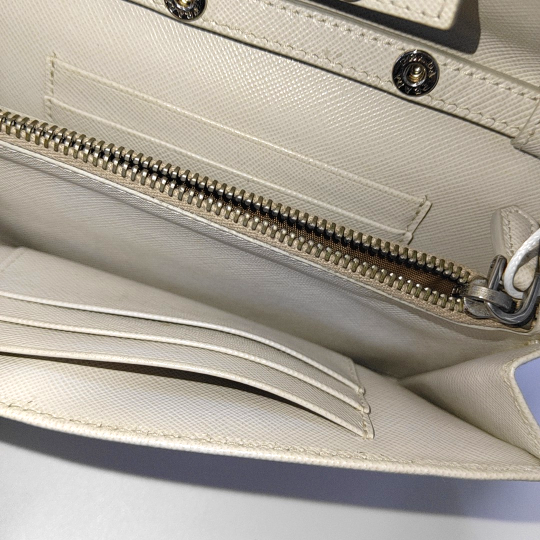 PRADA White Cowhide Crisscross Studs Single Shoulder Bag Crossbody Bag Silver Hardware Removable shoulder strap-(SKU)-935053572