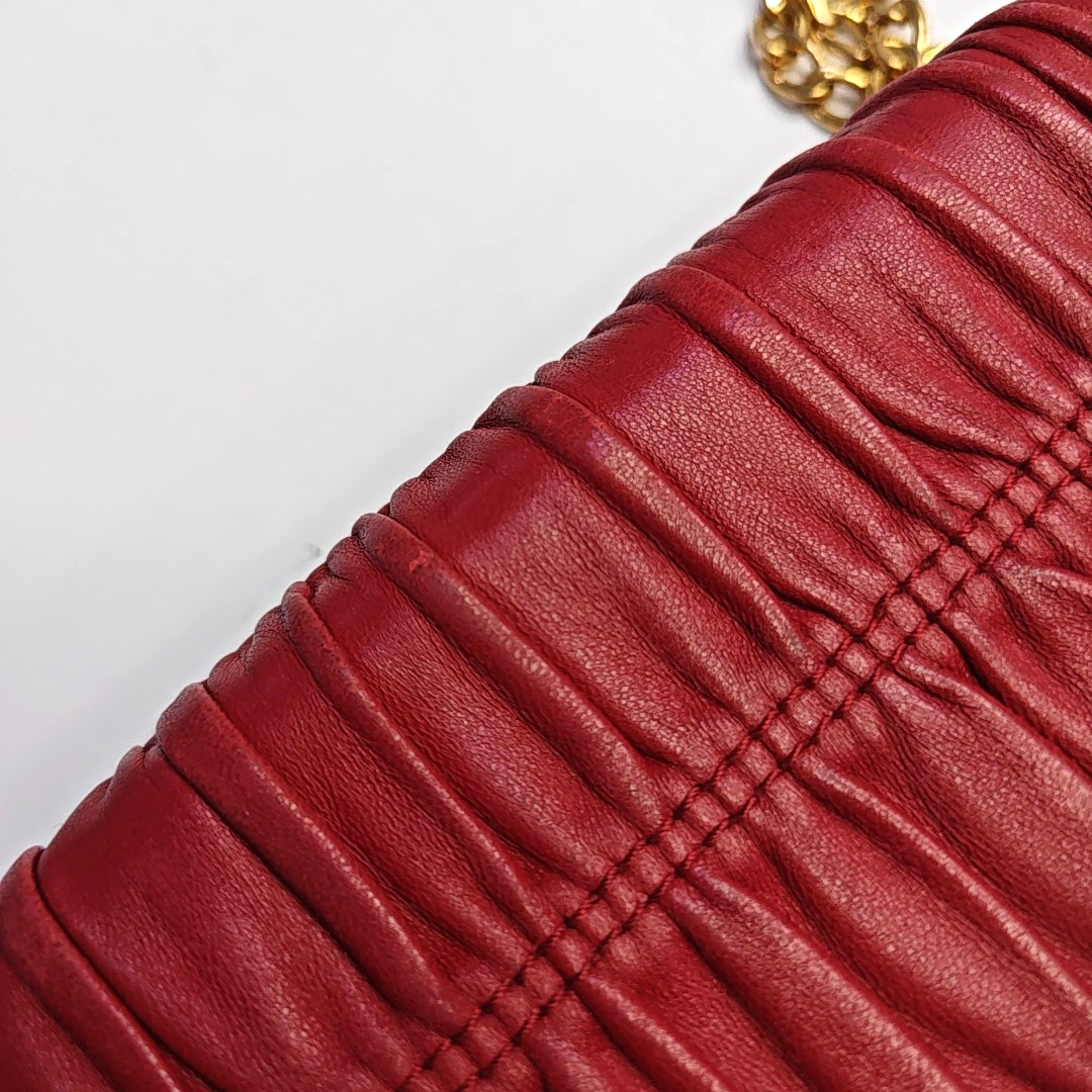 PRADA Red Cowhide Quilted Crossbody Bag Single Shoulder Bag Golden hardware Removable shoulder strap-(SKU)-960577105