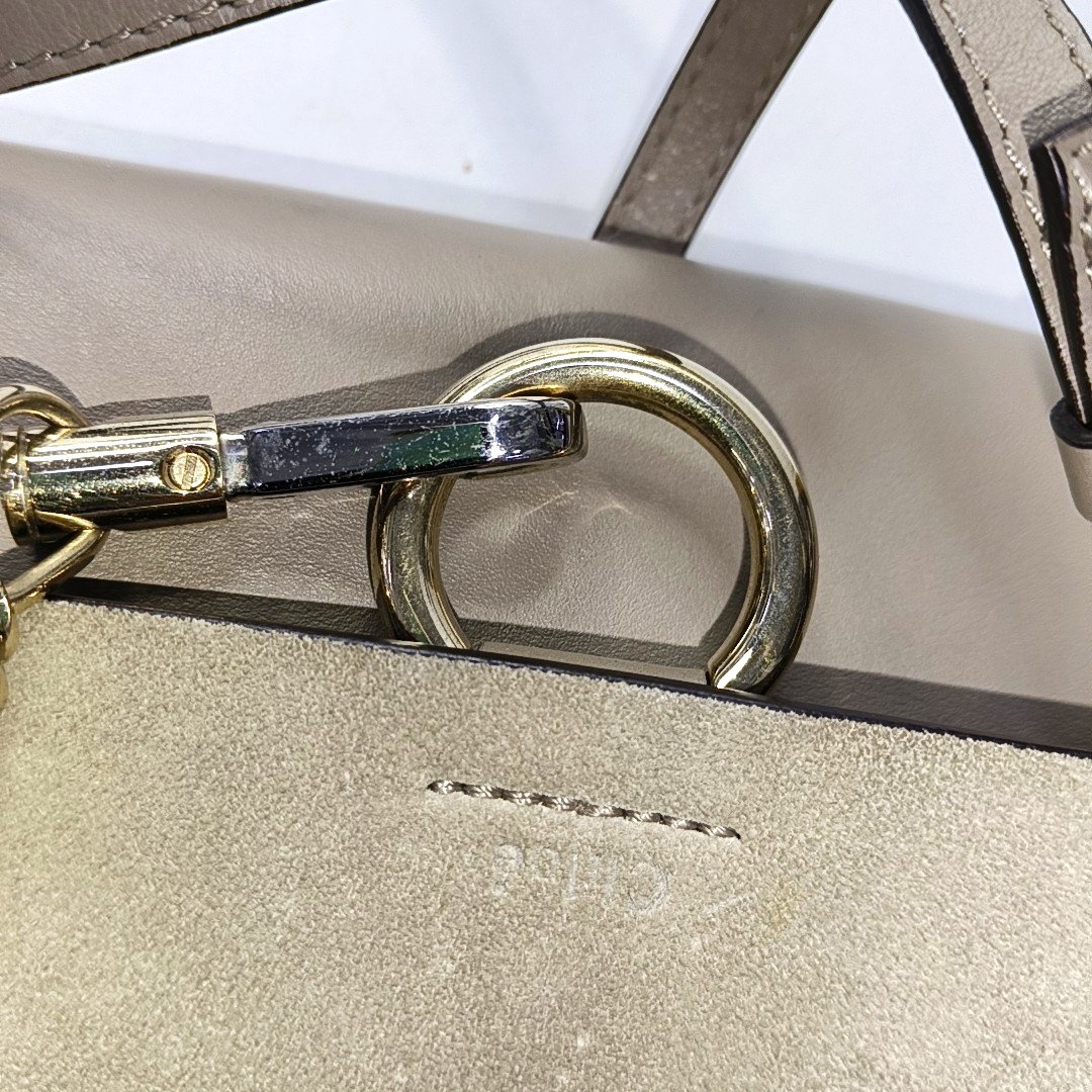 Chloé Faye Gray Cowhide Crossbody Single Shoulder Bag Golden Silver Hardware Removable shoulder strap-(SKU)-959793596