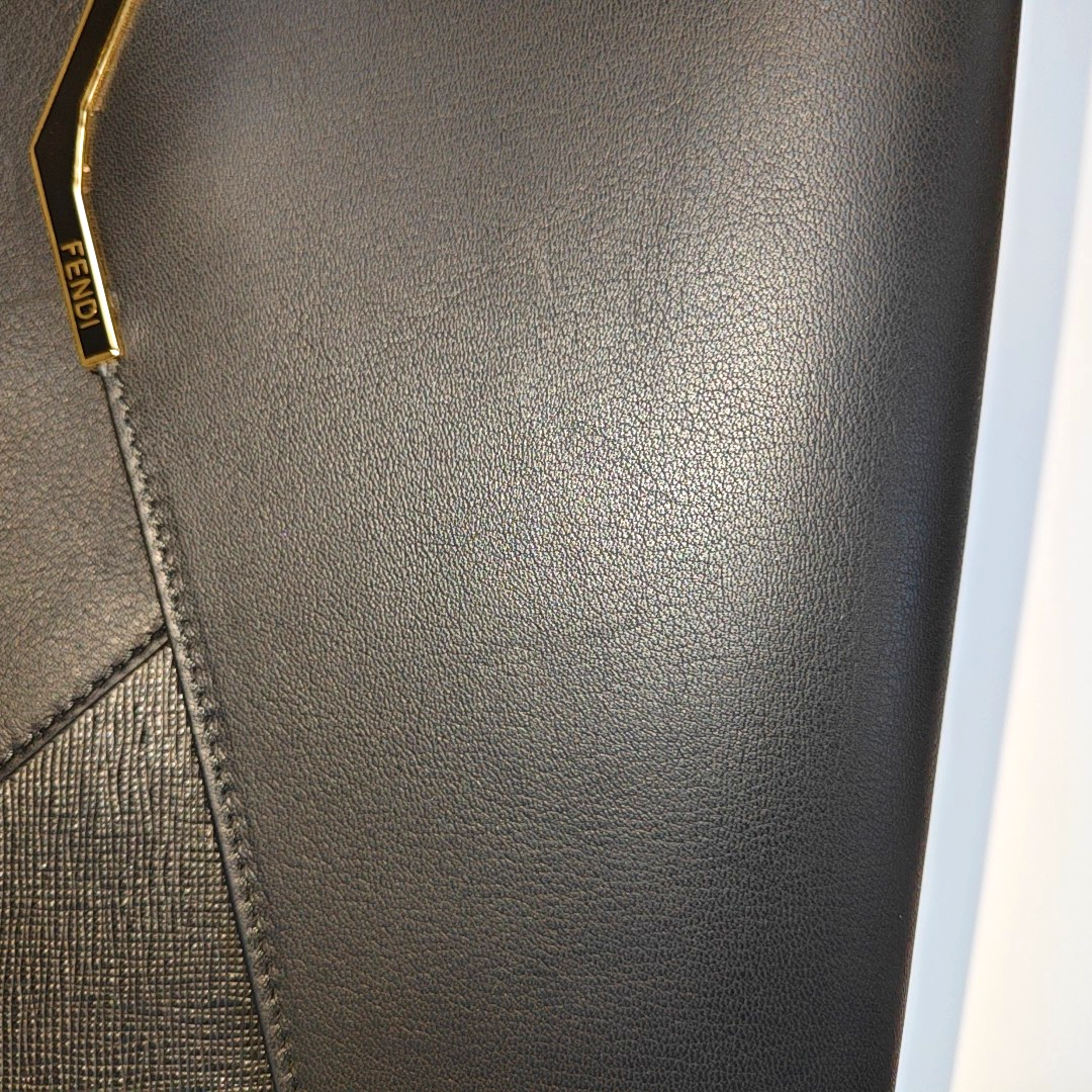 FENDI 2 Jours Black Cowhide Clutch Golden hardware-(SKU)-938664710
