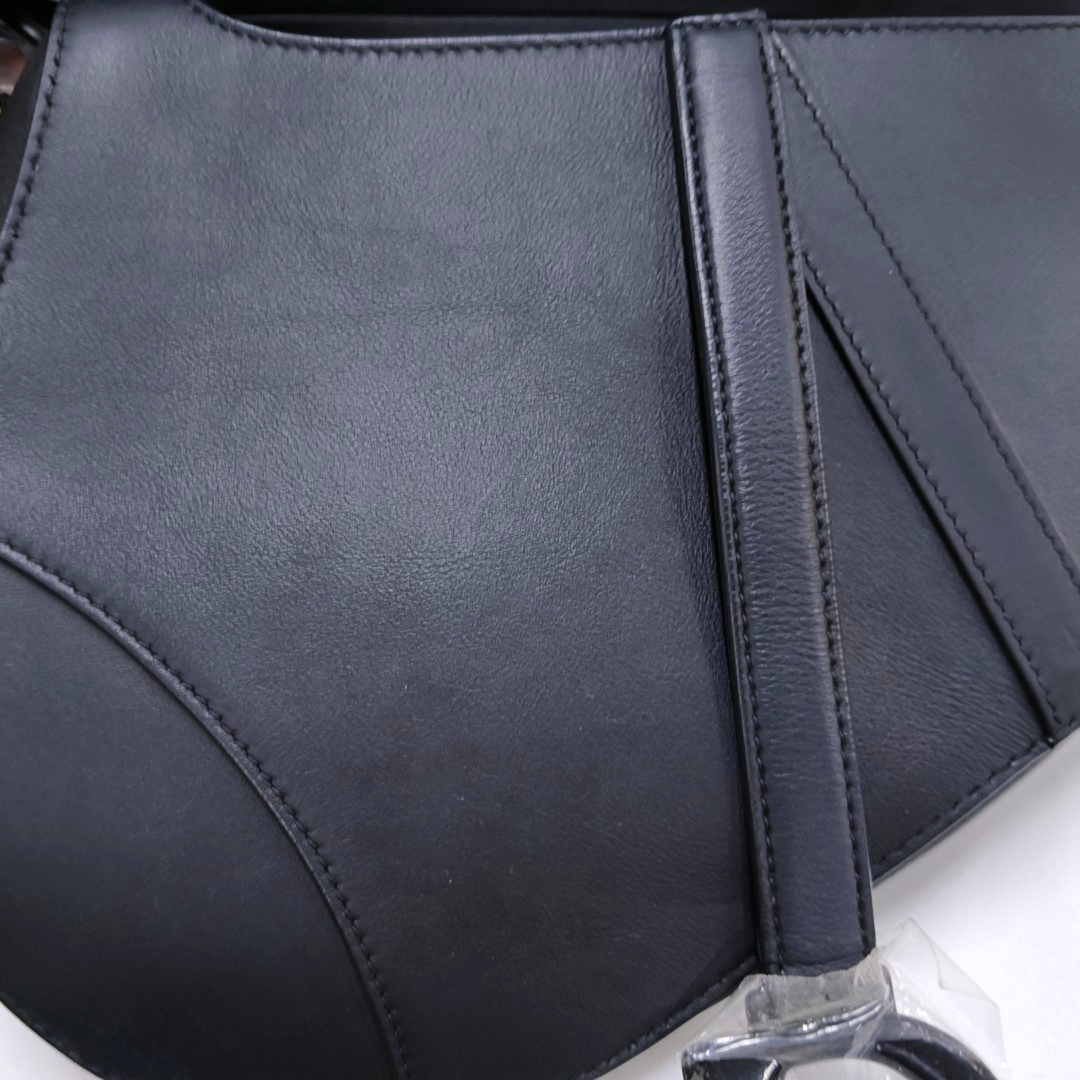DIOR Saddle Small Black Calfskin Saddle Bag Single Shoulder Bag Tote with Black Hardware and Removable Strap-(SKU)-940890470