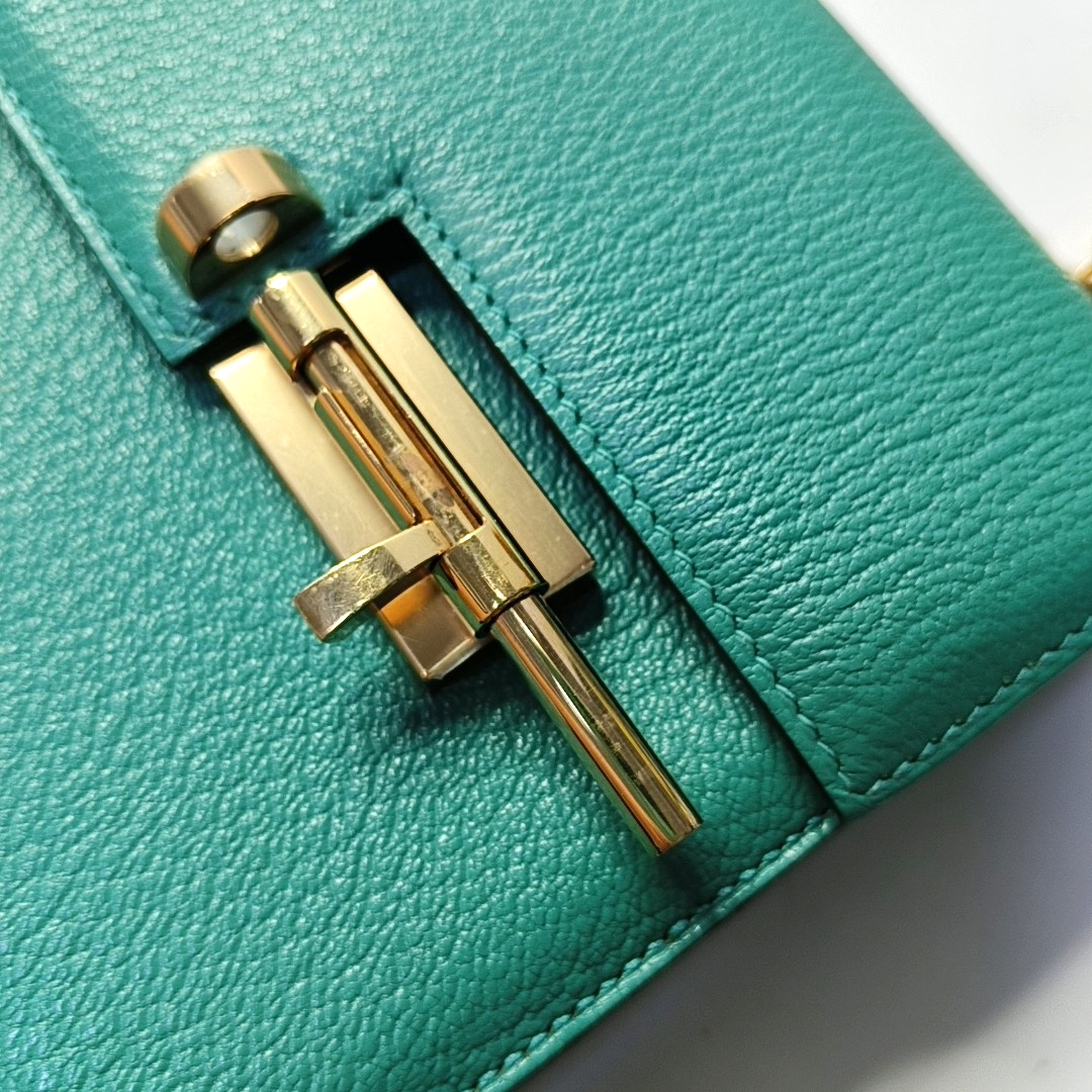 HERMÈS Verrou 17 Velvet Green Chèvre Mysore Goat Leather Gun Bag Crossbody Bag Shoulder Bag with Gold Hardware and C-(SKU)-962313369