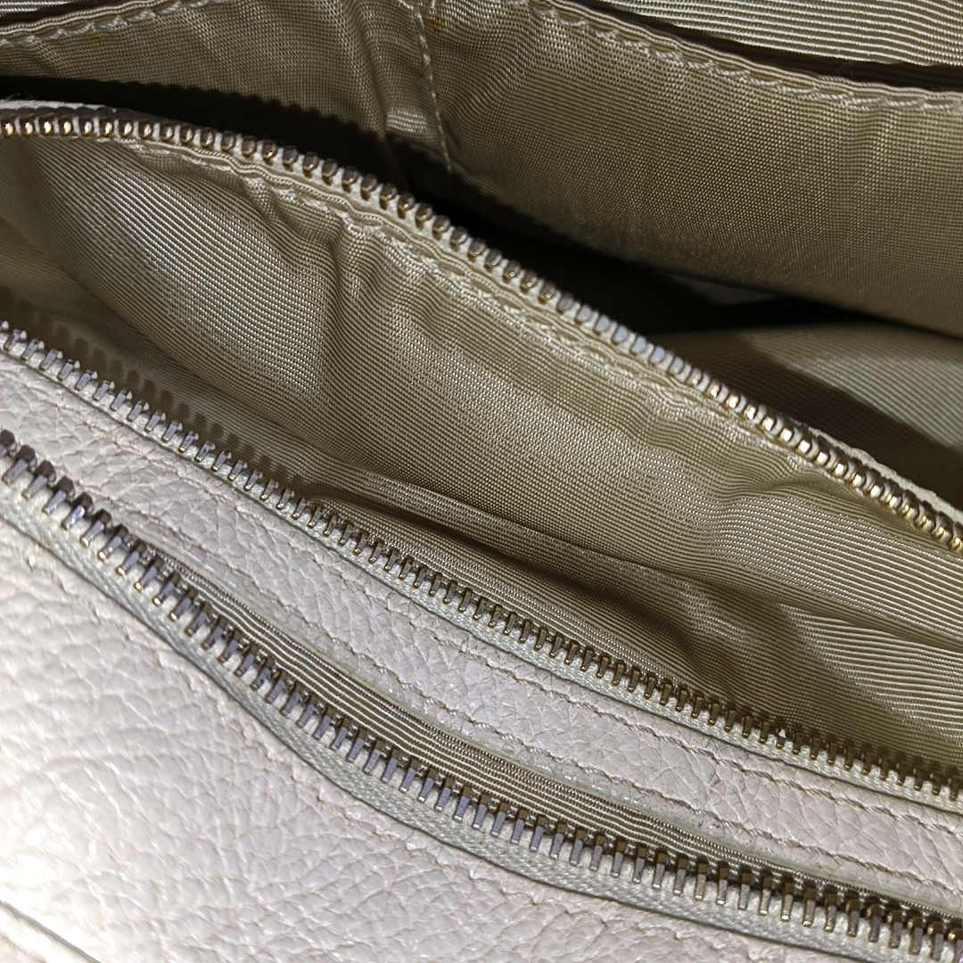 DIOR Tote bag White cowhide waffle pattern quilted single shoulder bag Golden hardware-(SKU)-957417098