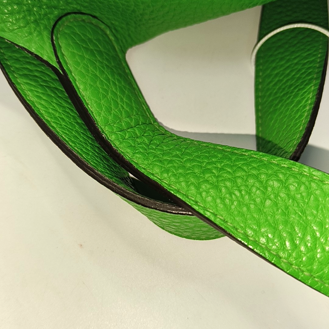 HERMÈS Picotin Lock 22 Bamboo Green Clemence Calfskin Basket Handbag with Detachable Strap, Silver Hardware, 🅁-(SKU)-940900076