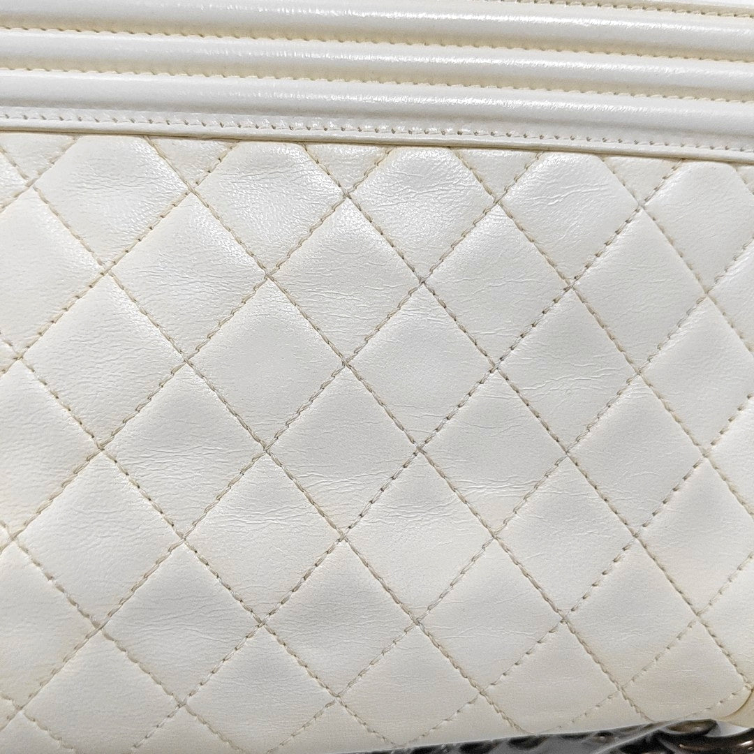 CHANEL BOY CHANEL Medium Size White Lamb Calfskin Quilted Chevron Crossbody Shoulder Bag Rhodium Plated Hardware 18 Clasp Removable Shoulder Strap-(SKU)-968095013
