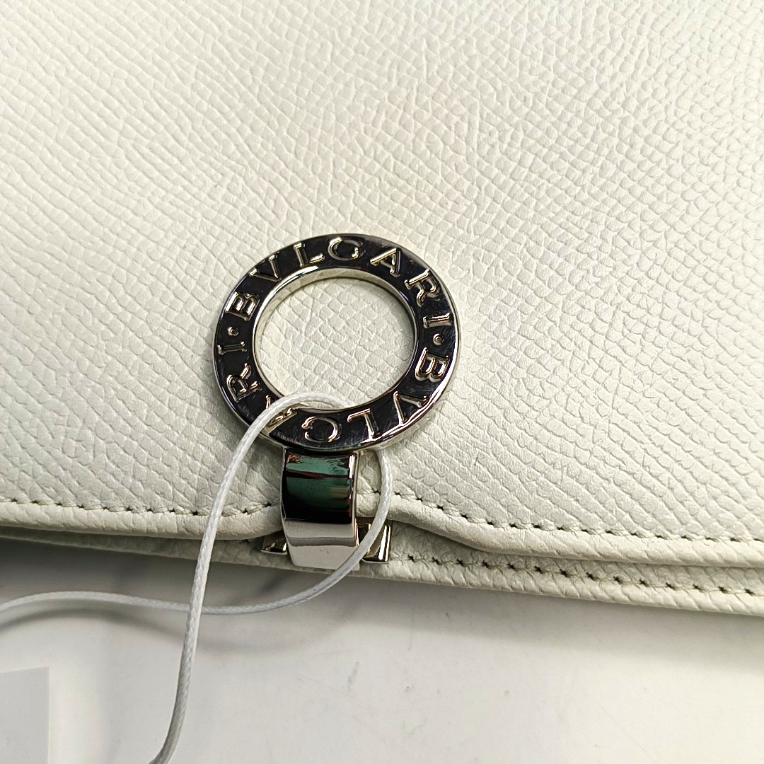 BVLGARI BVLGARI White Cowhide Wallet Silver Hardware-(SKU)-949211170