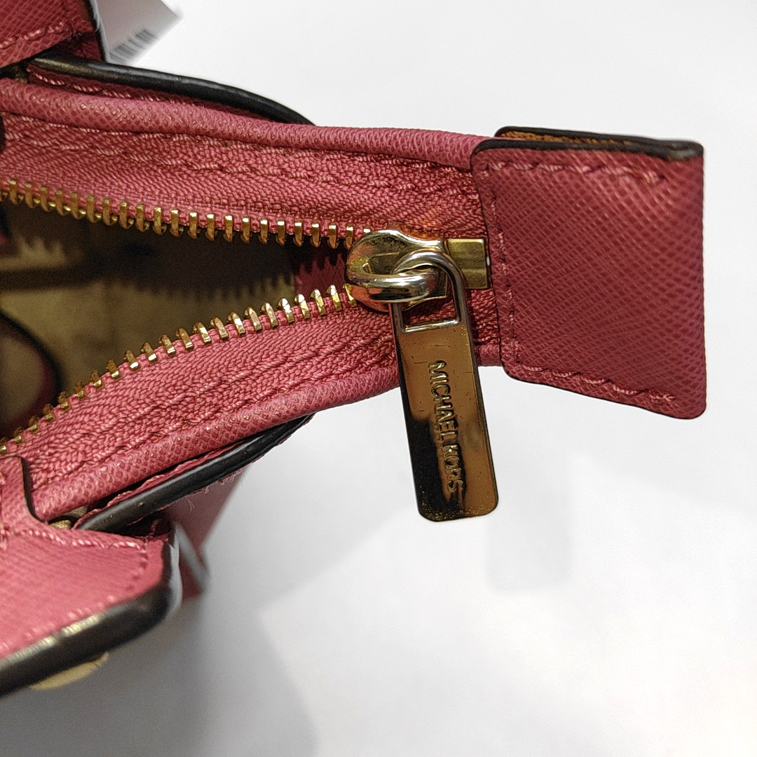 MICHAEL KORS Selma Medium size Pink cowhide studded crossbody bag, shoulder bag Golden hardware Removable shoulder strap-(SKU)-944285673