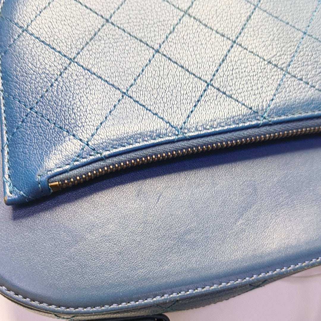 CHANEL COCO CURVE Blue Calfskin Quilted Matelassé Shoulder Bag Handbag Crossbody Bag Golden Hardware 23 Clasp-(SKU)-968038724