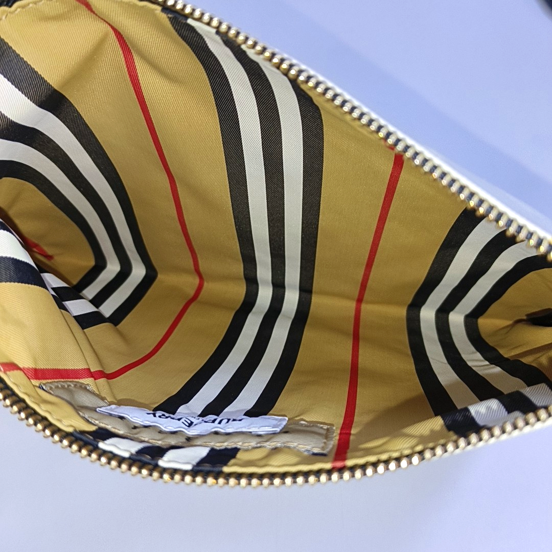 BURBERRY White Canvas Handbag Golden hardware-(SKU)-954190575