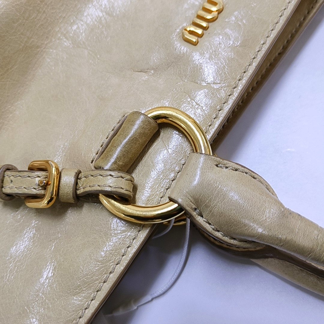 Miu Miu Tote bag Yellow Cowhide Single Shoulder Handbag Crossbody Bag Golden hardware Removable shoulder strap-(SKU)-958319831