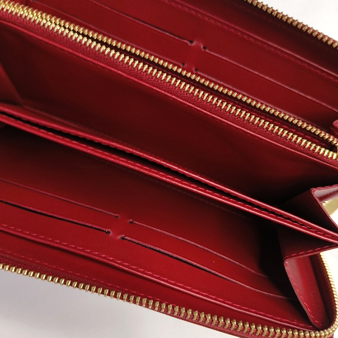 LOUIS VUITTON Red patent leather embossed wallet Golden hardware-(SKU)-959605154