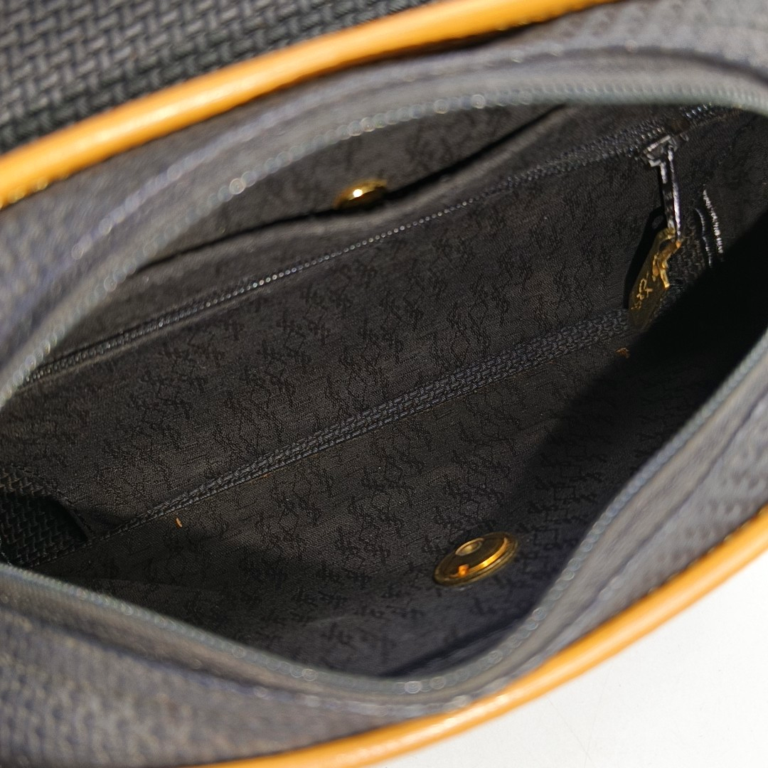 YSL Black cowhide tote bag Golden hardware-(SKU)-949952758