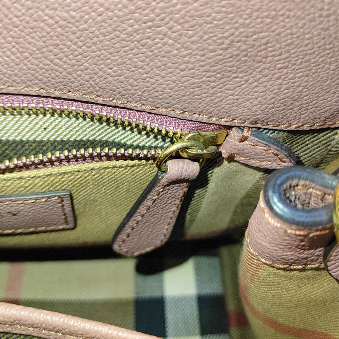 BURBERRY Buckle Pink Cowhide Sling Bag Tote Bag Golden hardware shoulder straps-(SKU)-955529544