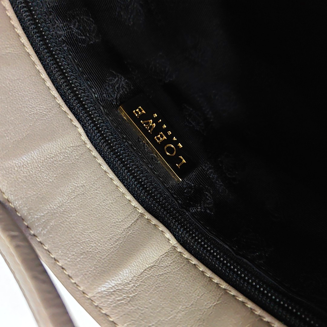 LOEWE Khaki Leather Single Shoulder Bag Tote Bag Golden hardware-(SKU)-958988602