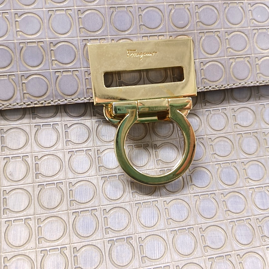FERRAGAMO Kelly Khaki Leather Tote Golden hardware-(SKU)-14500096