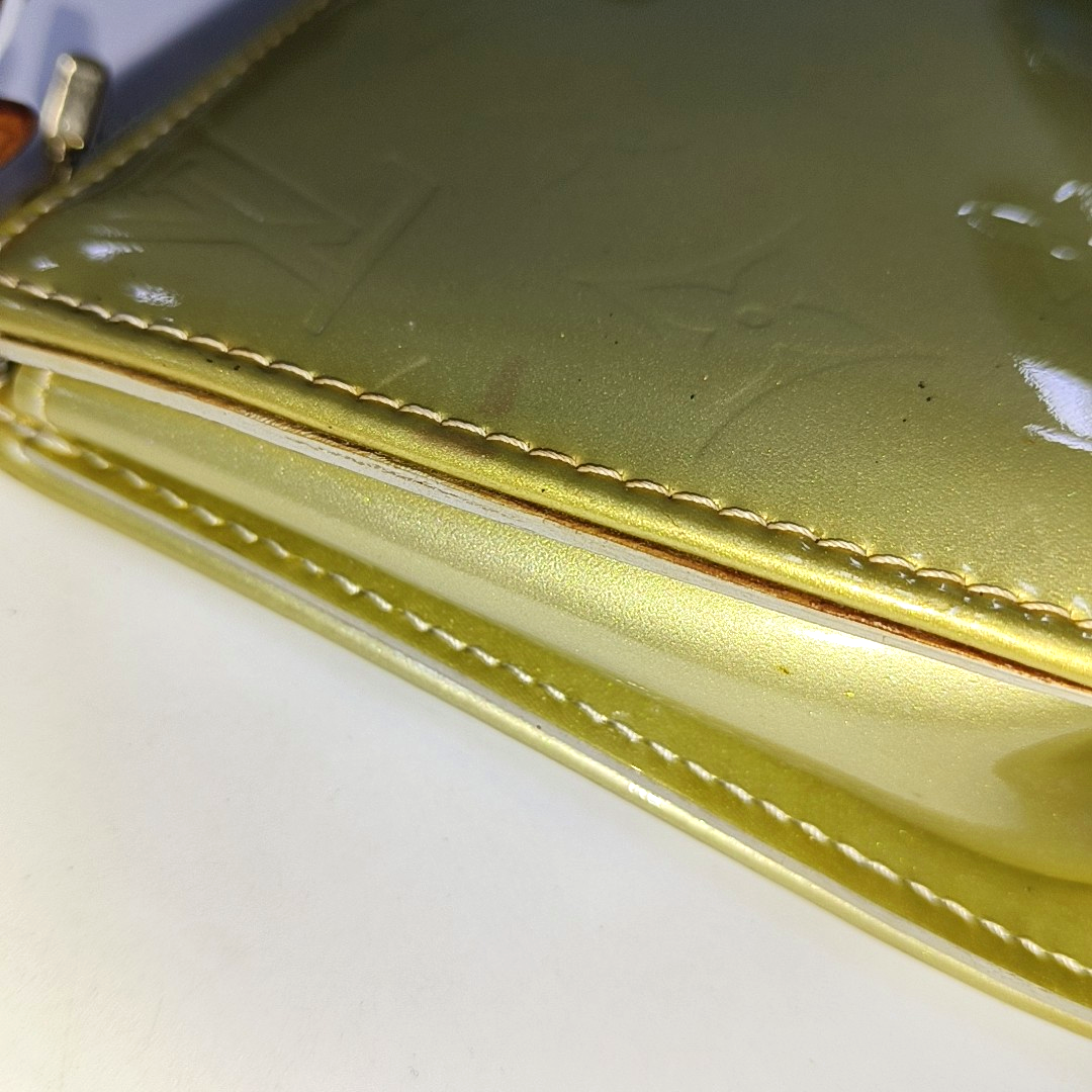 LOUIS VUITTON LEXINGTON Light Green Cowhide Monogrammed Crumpled Shoulder Bag Single Shoulder Bag Golden hardware Removable shoulder strap-(SKU)-939883232