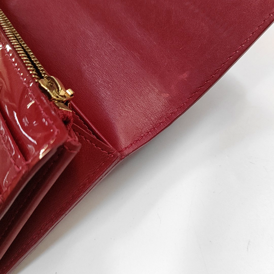 LOUIS VUITTON PORTE MONNAIE Red patent leather embossed wallet Golden hardware-(SKU)-954356366
