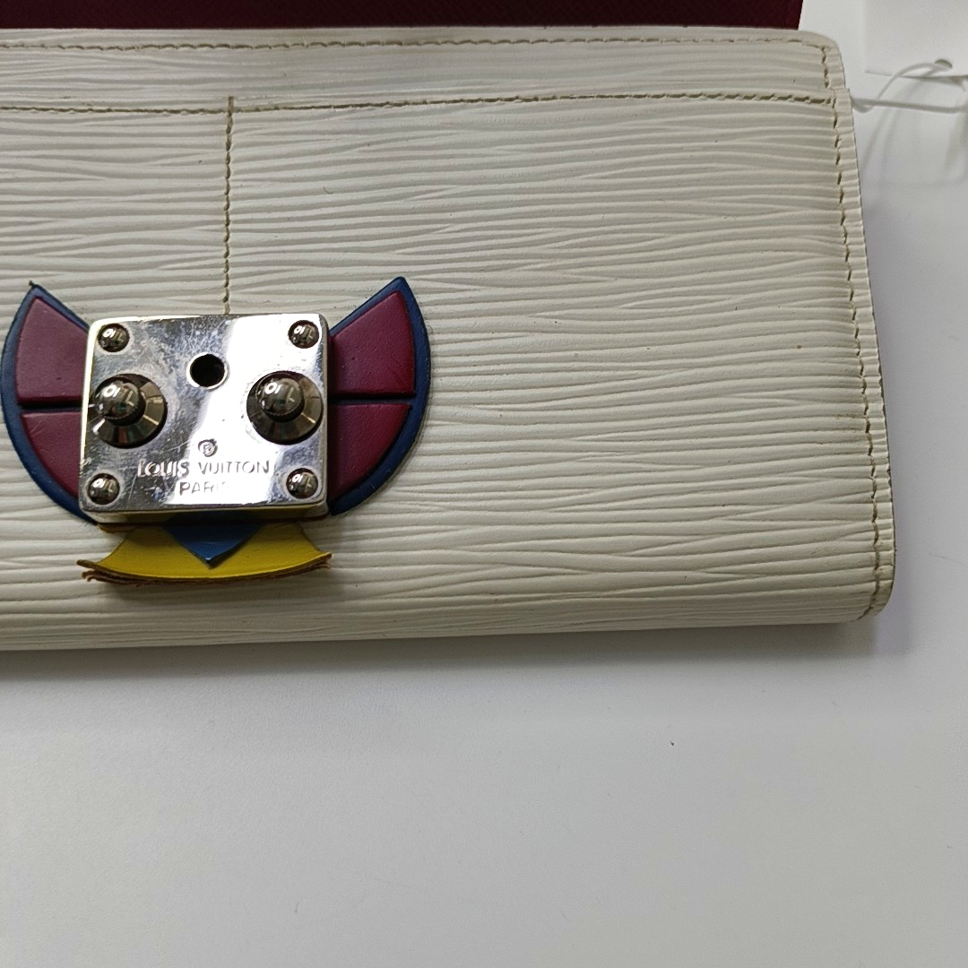 LOUIS VUITTON SARAH 白色EPI牛皮水波纹钱包 Silver Hardware-(SKU)-958343109