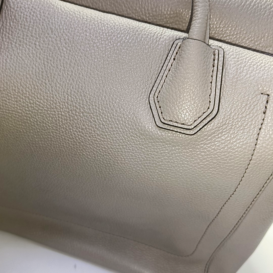 MICHAEL KORS Mercer Gray cowhide single shoulder bag crossbody handbag Silver Hardware Removable shoulder strap-(SKU)-940249549