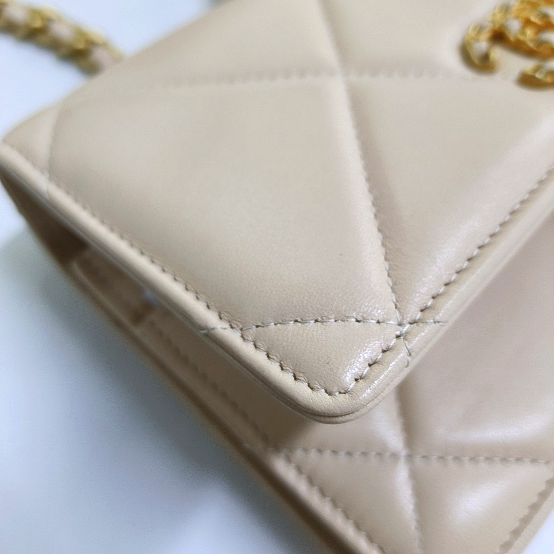 CHANEL CHANEL 19 WOC Beige Lamb Skin Quilted Stitched Crossbody Shoulder Bag Handbag Tote Bag Golden Silver Rhodium Hardware 31 Clasp-(SKU)-949178375