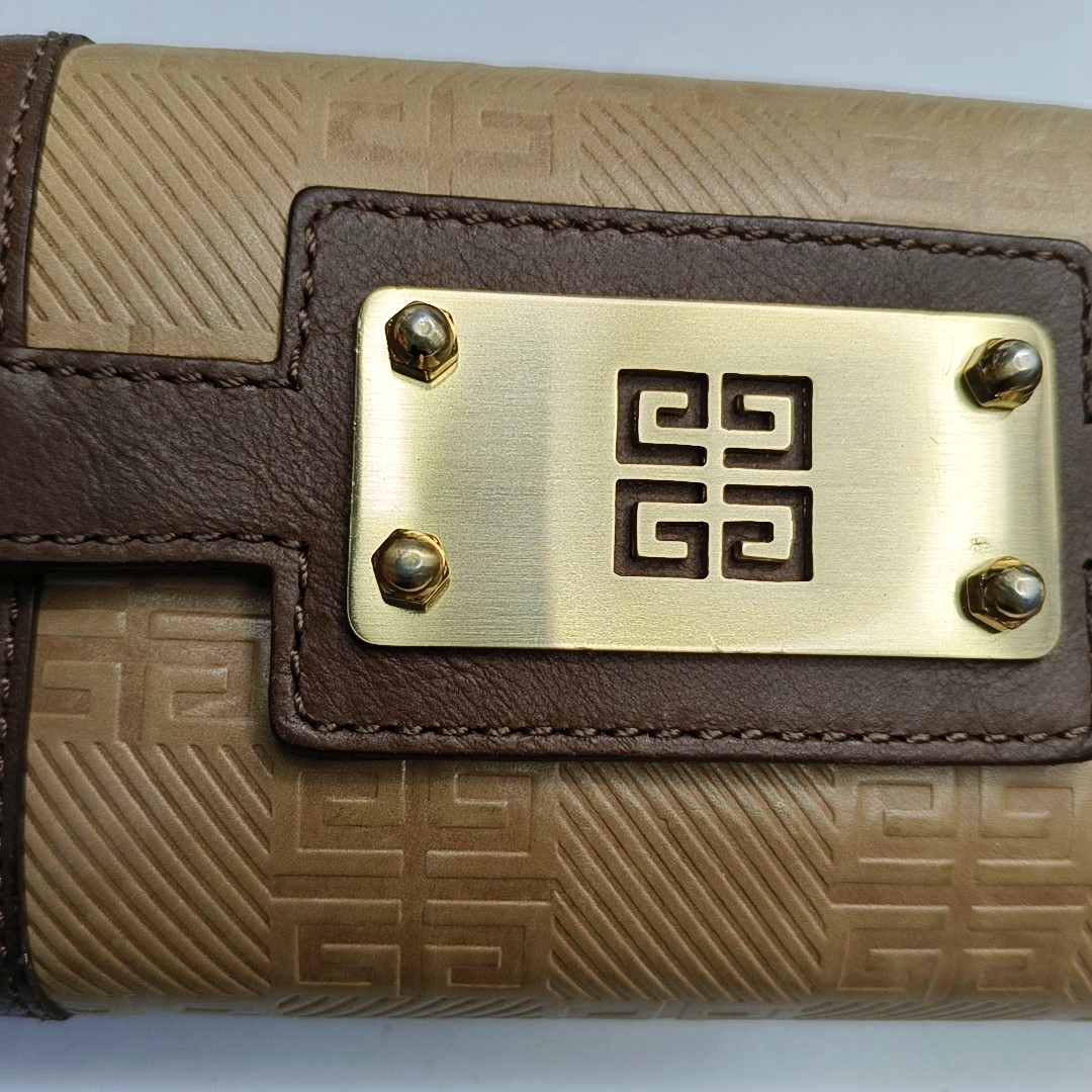 GIVENCHY Brown Leather Embossed Wallet Golden hardware-(SKU)-949930539