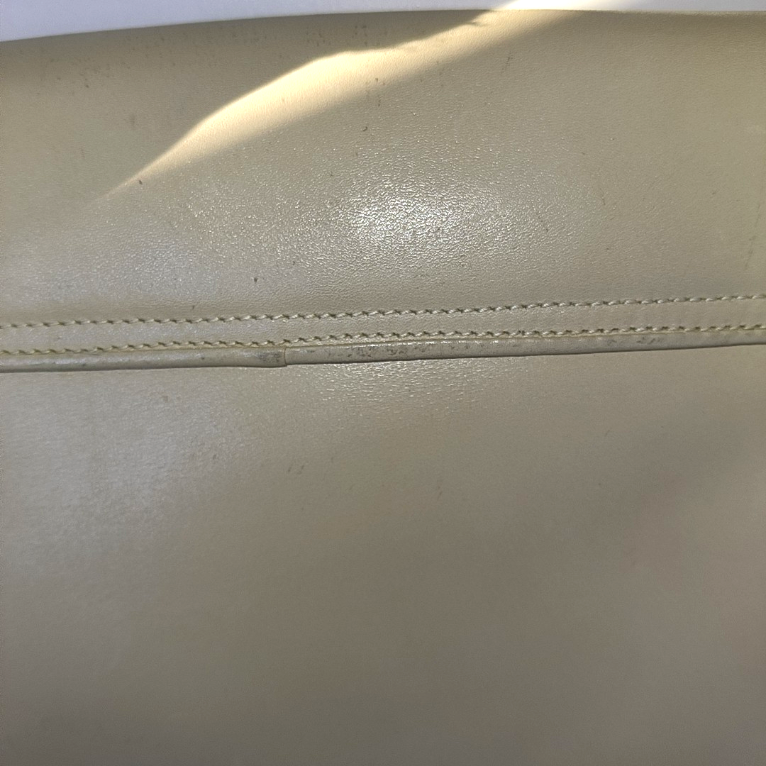 CELINE Beige Cowhide Triumph Crossbody Shoulder Bag Golden hardware Removable shoulder strap-(SKU)-935277558