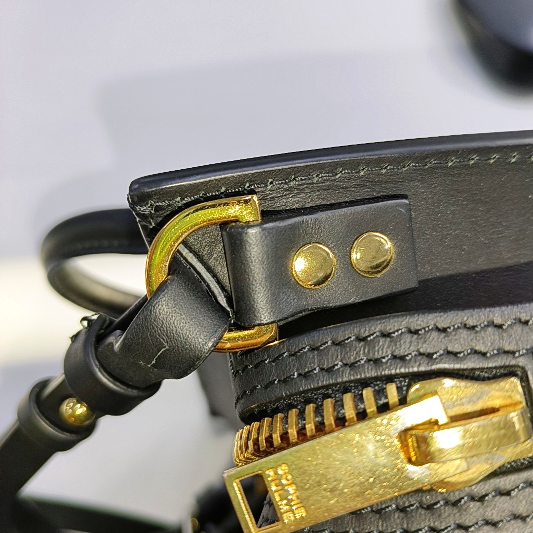 SOPHIE HULME Tote bag Black Leather Embossed Single Shoulder Bag Golden hardware Removable shoulder strap-(SKU)-939128260