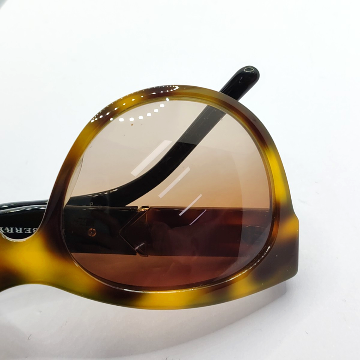 BURBERRY Yellow Synthetic Sunglasses-(SKU)-937376411