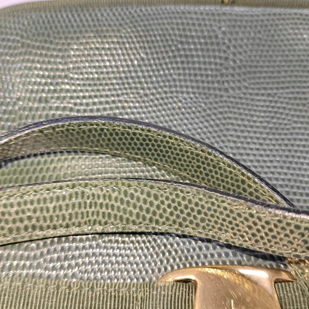 FERRAGAMO Camera Bag Green Calf Leather Texture Single Shoulder Bag Crossbody Golden hardware-(SKU)-14338830