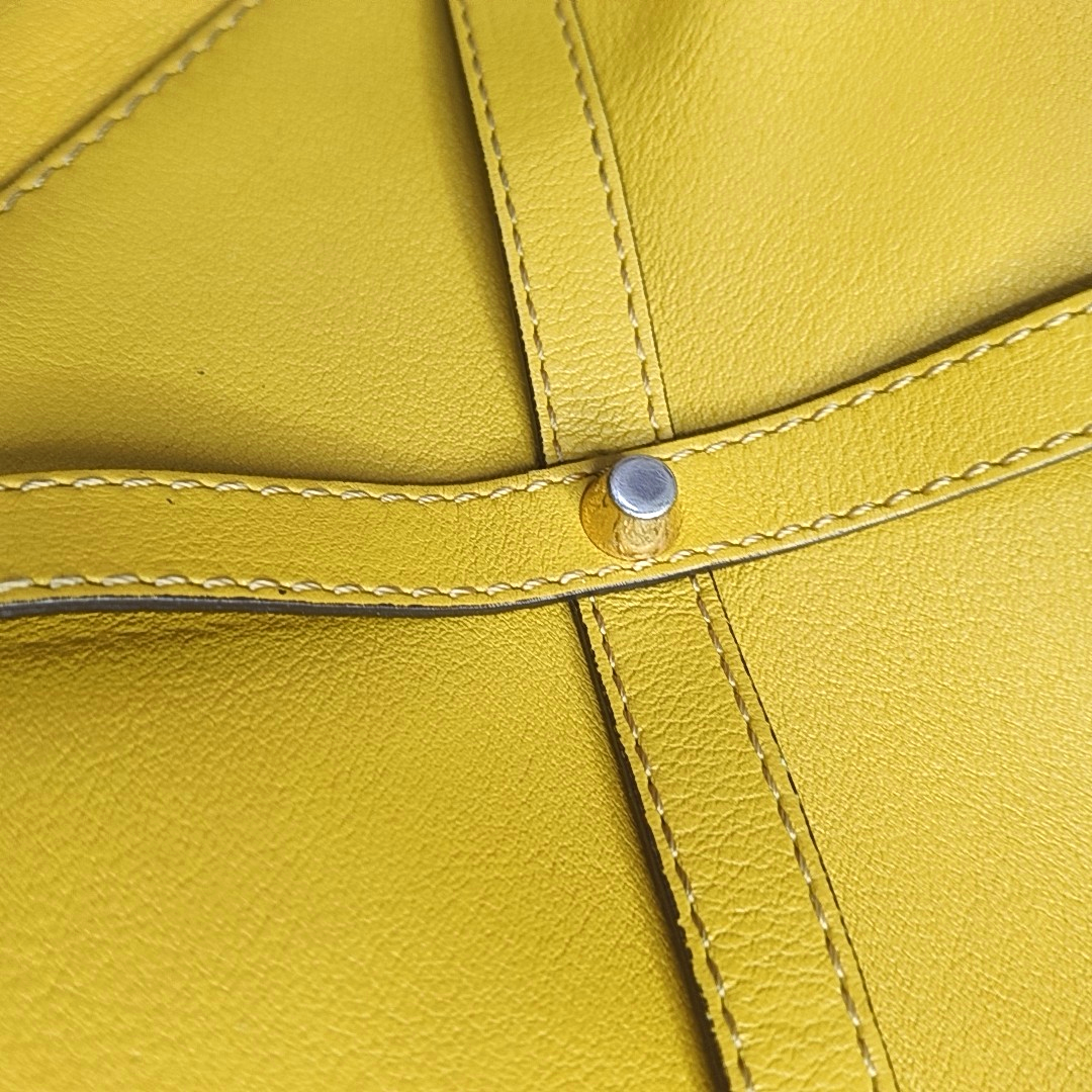 BURBERRY Tote bag Mustard Cowhide Cutout Single Shoulder Bag Golden hardware Sub-bag-(SKU)-953287825