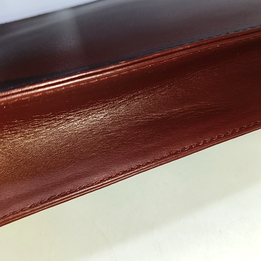 Cartier Burgundy Leather Handbag Golden hardware-(SKU)-942555568