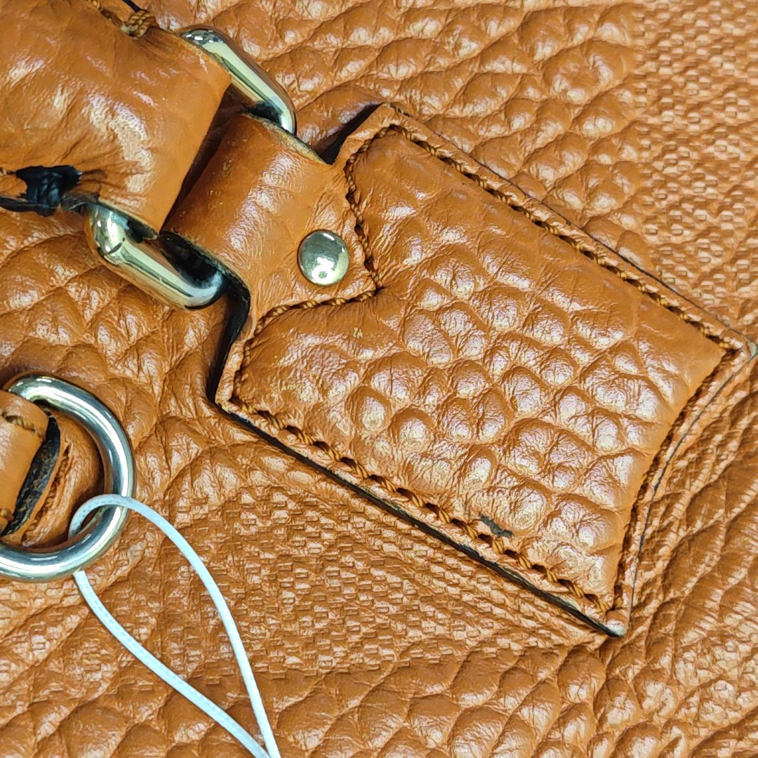 BURBERRY Clifton Brown Cowhide Embossed Single Shoulder Bag Tote Bag Crossbody Bag Golden hardware Removable shoulder strap-(SKU)-957717847