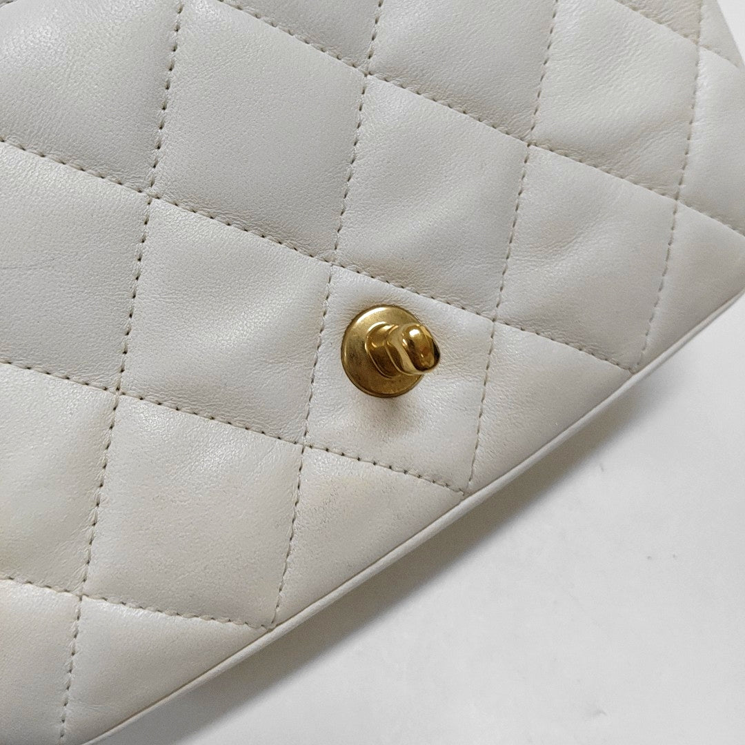 CHANEL CLASSIC FLAP Mini White Lamb Skin Quilted Crossbody Shoulder Bag with Gold Hardware-(SKU)-967034781