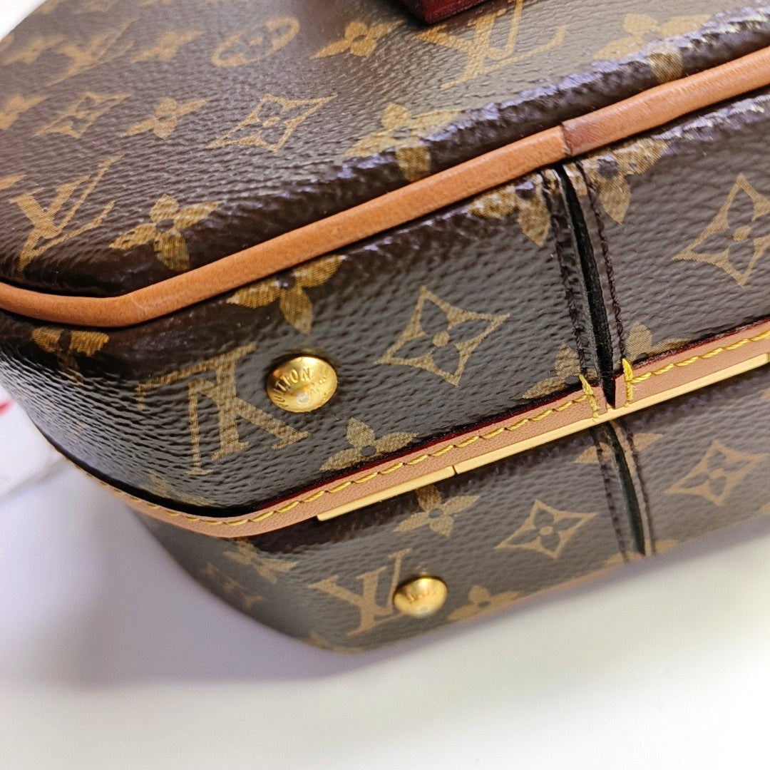 LOUIS VUITTON BOITE CHAPEAU Small Brown Coated Canvas Monogram Pattern Round Pie Bag Single Shoulder Bag Tote Bag Crossbody Bag Golden Hardware Removable Strap-(SKU)-967608224