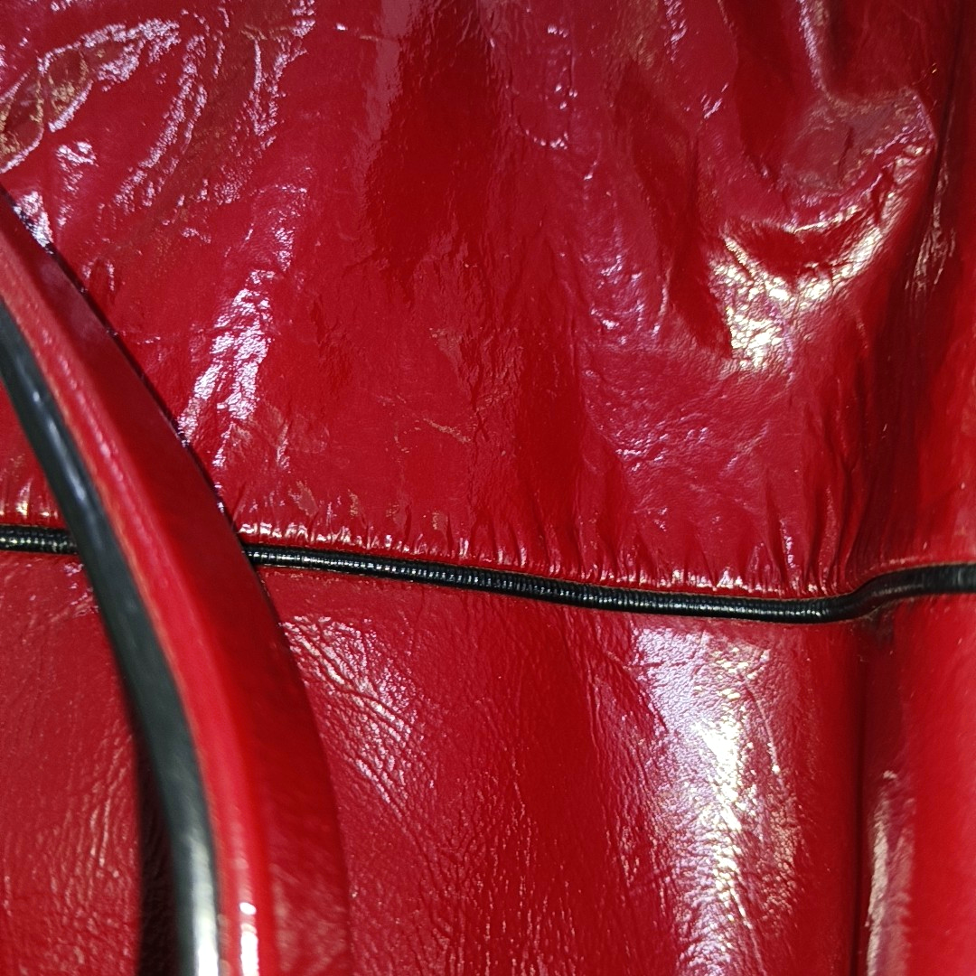 TOD'S Burgundy Patent Leather Quilted Single Shoulder Bag Ruthenium color hardware Removable shoulder strap-(SKU)-931990253