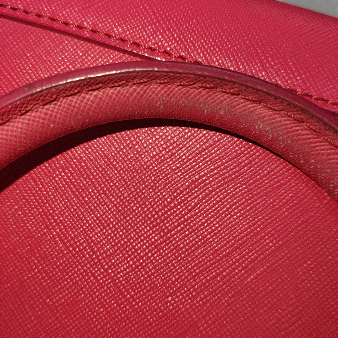 MCM NUOVO Red Leather Embossed Shoulder Bag Tote Bag Crossbody Bag Golden hardware Removable shoulder strap-(SKU)-14100965