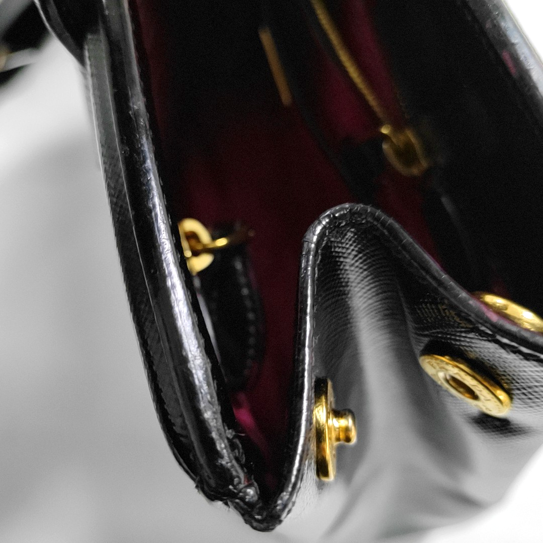 PRADA Slim Convertible Vernice Black Leather Logo Cross Grain Handbag Single Shoulder Bag Golden hardware-(SKU)-958471694