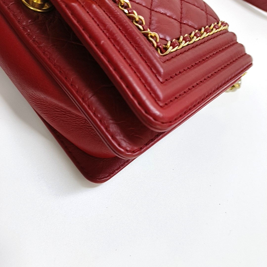 CHANEL BOY CHANEL Small Red Leather Quilted Shoulder Bag with Shoulder Strap and Handle, Gold Hardware, 23 Opening, Detachable Strap-(SKU)-955618123