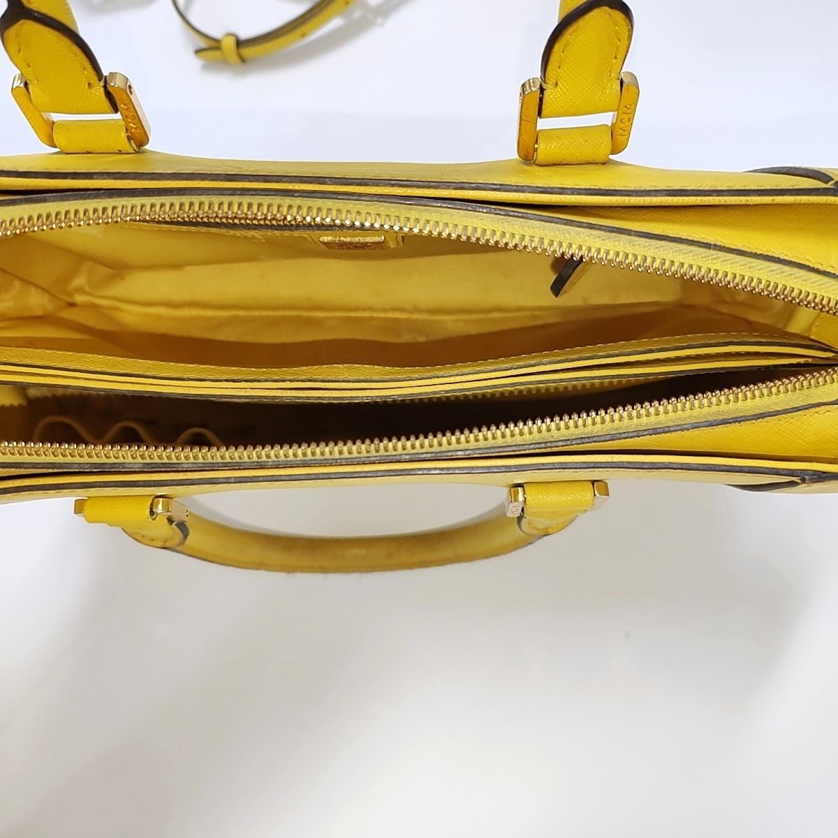 MCM NUOVO Yellow Leather Sling Shoulder Bag Golden hardware Removable shoulder strap-(SKU)-940313912