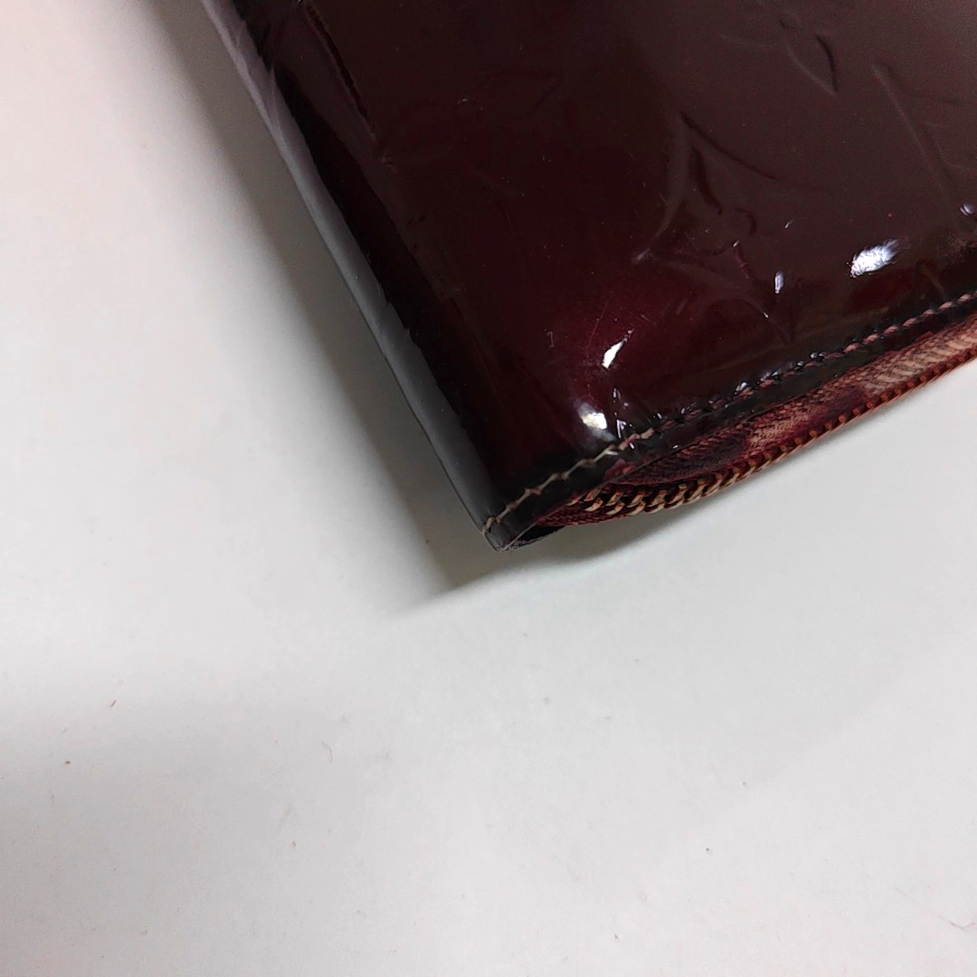 LOUIS VUITTON Burgundy Patent Leather Embossed Wallet Golden hardware-(SKU)-951021477