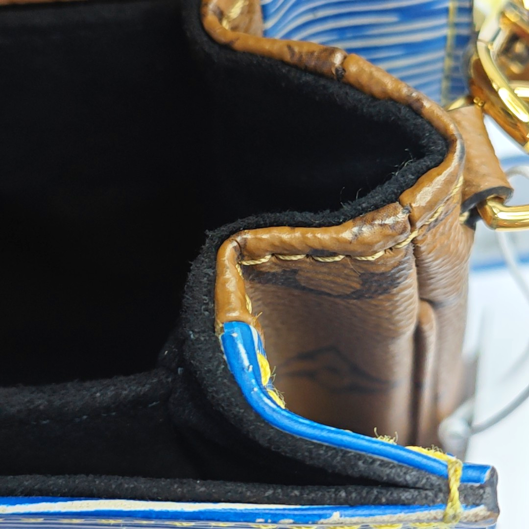 LOUIS VUITTON MÉTIS Medium Blue EPI Calfskin Water Ripple Messenger Bag with Gold Hardware and Detachable Strap-(SKU)-946768387